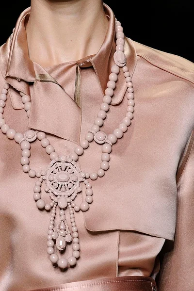 Look 64